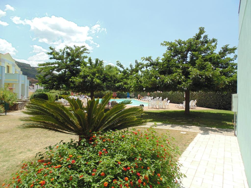 Resort Isola Rossa Bosa Exterior foto